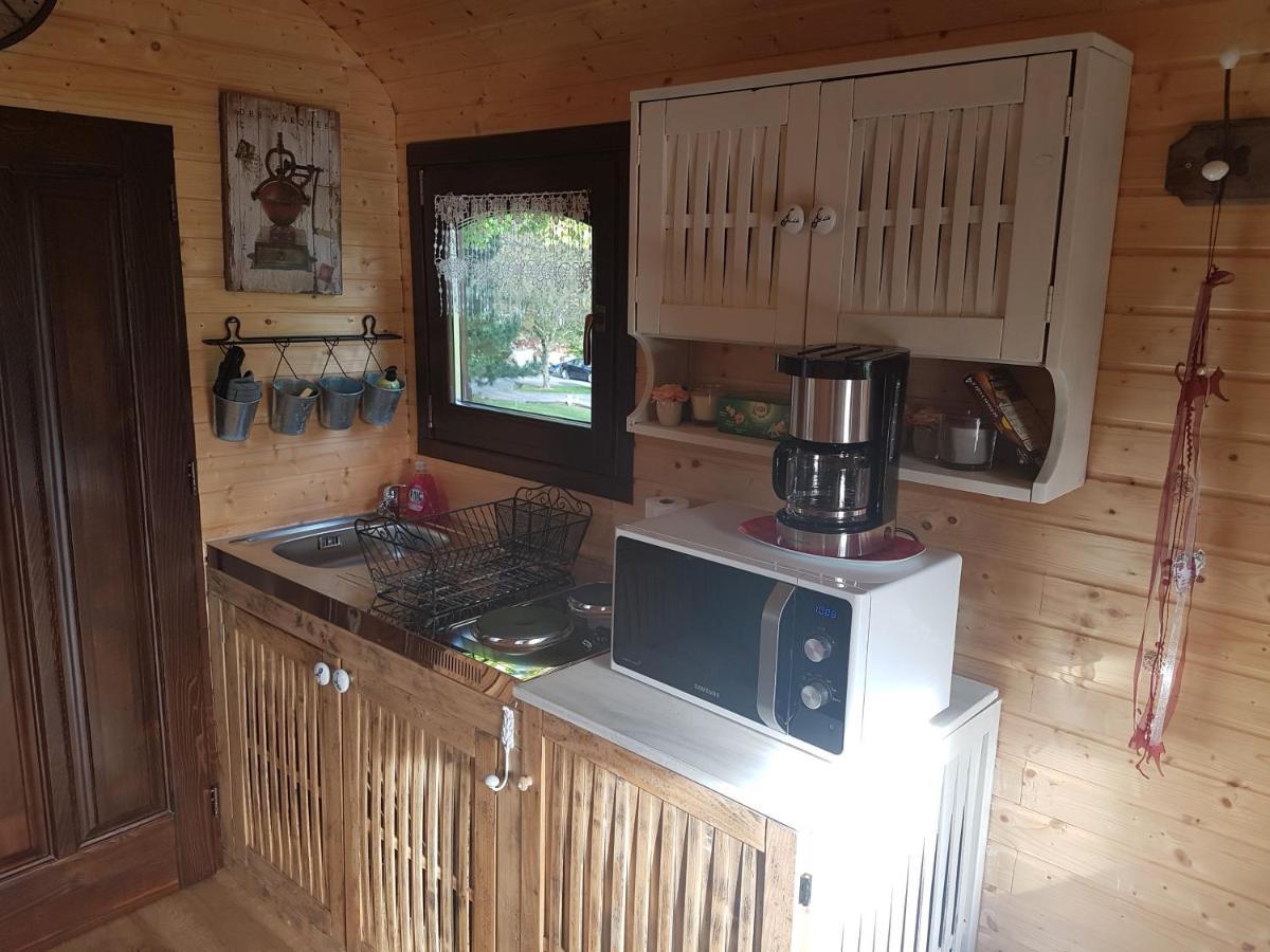 Roulotte Panoramique Du Moulin Bed & Breakfast Châtillon-sur-Marne Екстериор снимка
