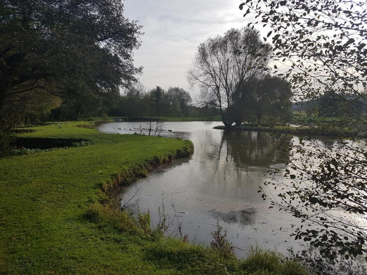 Roulotte Panoramique Du Moulin Bed & Breakfast Châtillon-sur-Marne Екстериор снимка
